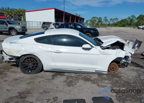 2016 Ford Mustang Ecoboost z USA, uszkodzony, nr VIN 1FA6P8TH2G5210284